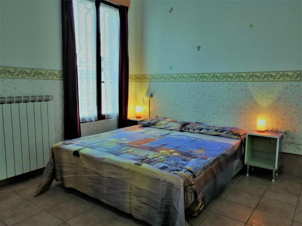 Pavarotti Veneţia Exterior foto